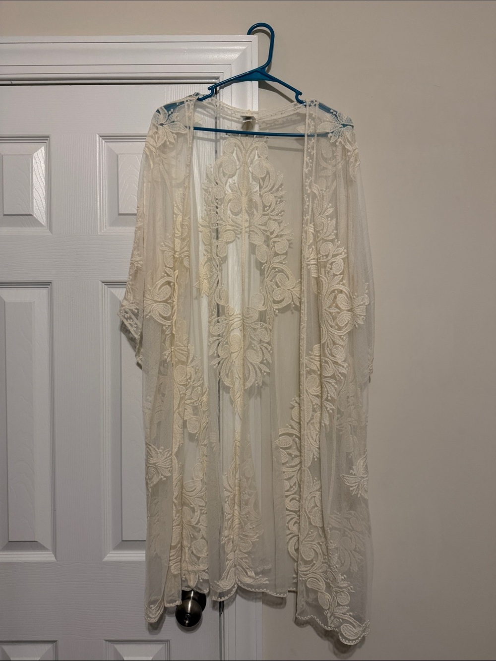Elegant Cream Lace Kimono Cover-Up